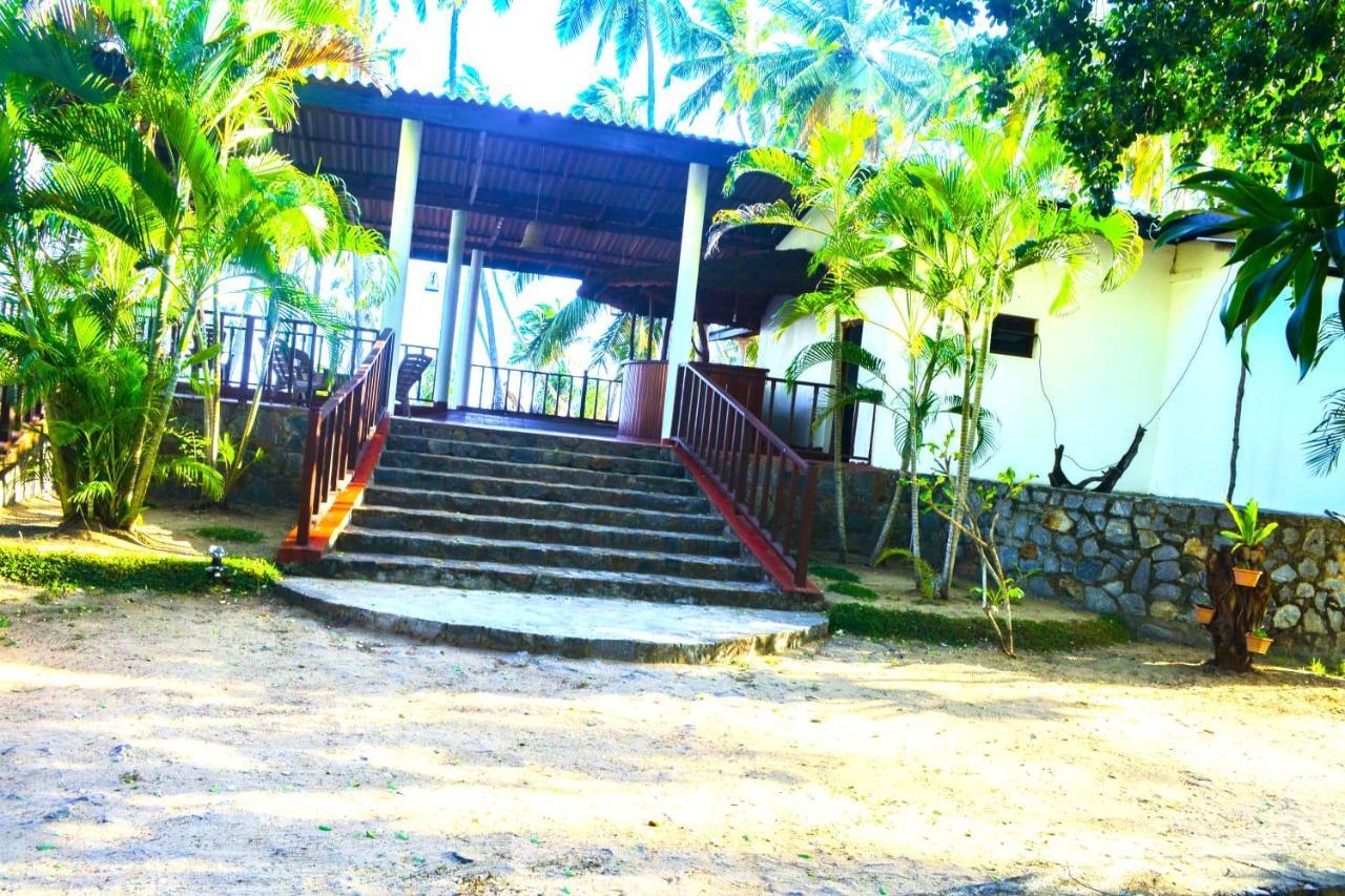 Helios Beach Resort Tangalle Dış mekan fotoğraf