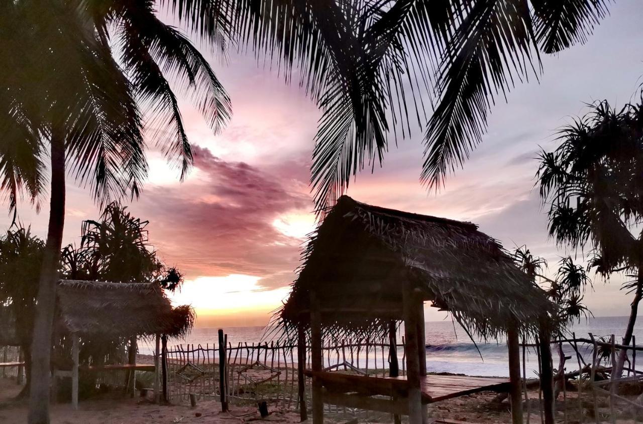 Helios Beach Resort Tangalle Dış mekan fotoğraf