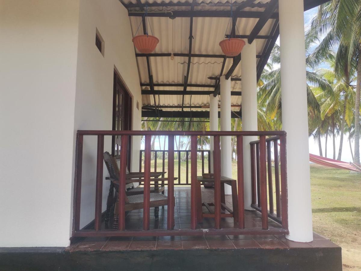 Helios Beach Resort Tangalle Dış mekan fotoğraf