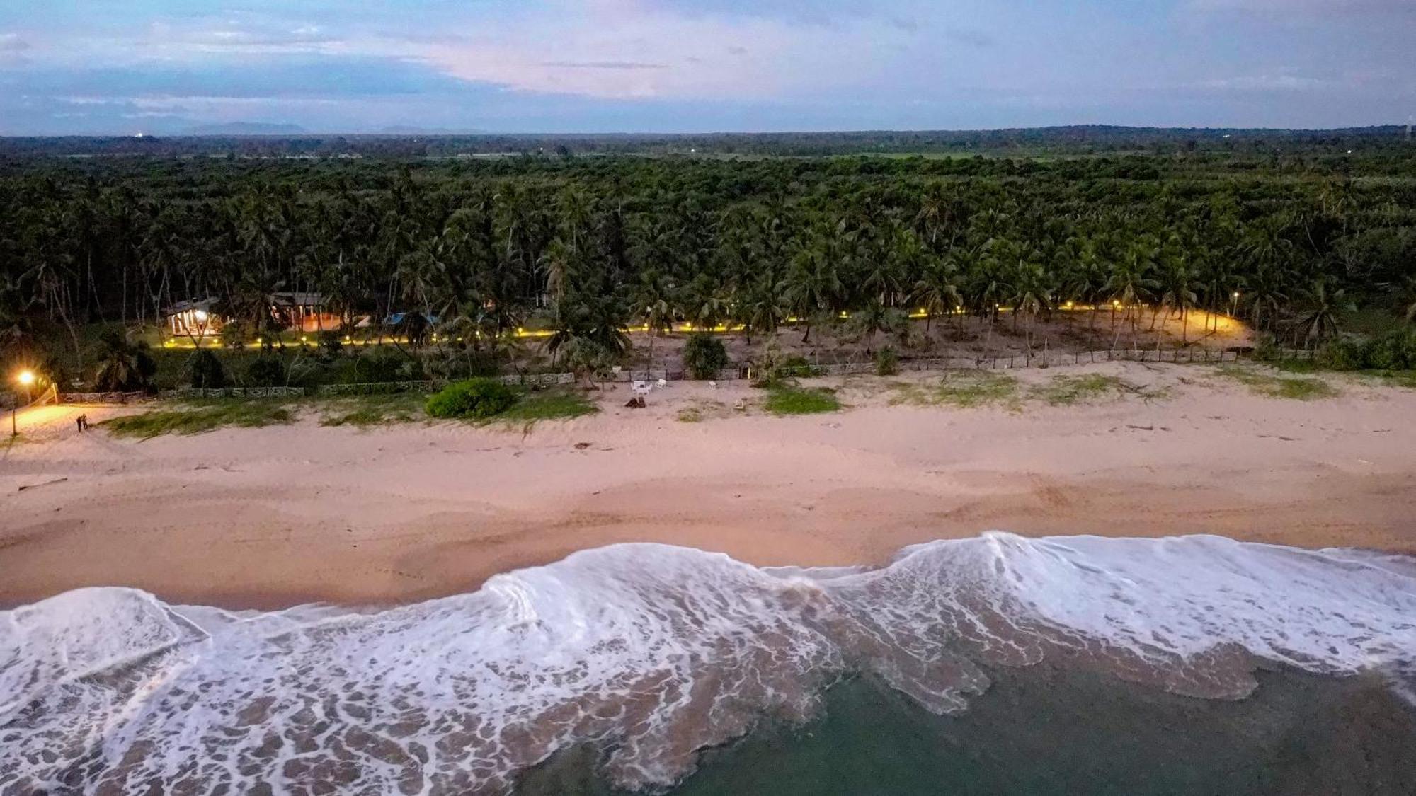 Helios Beach Resort Tangalle Dış mekan fotoğraf