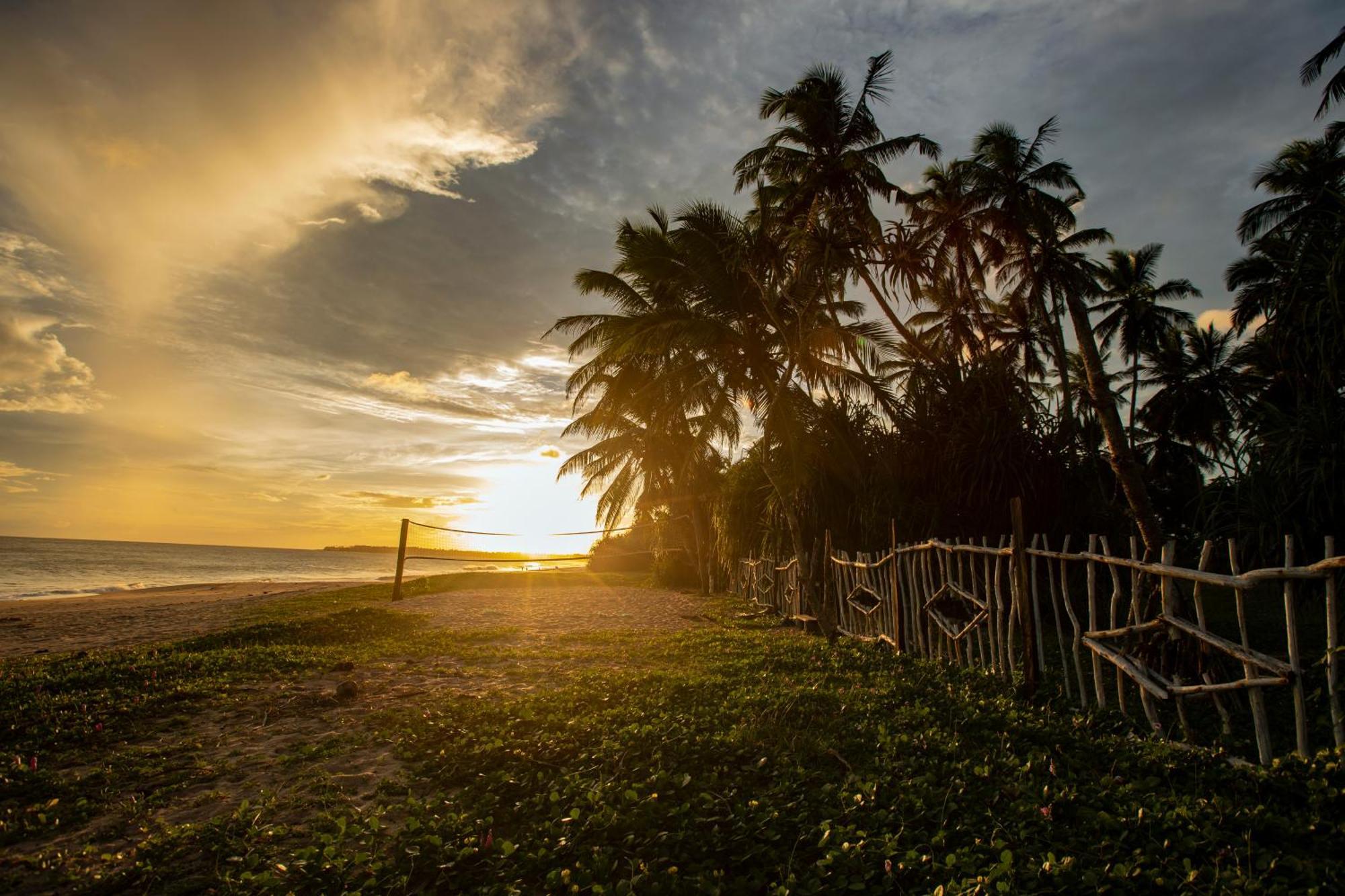 Helios Beach Resort Tangalle Dış mekan fotoğraf