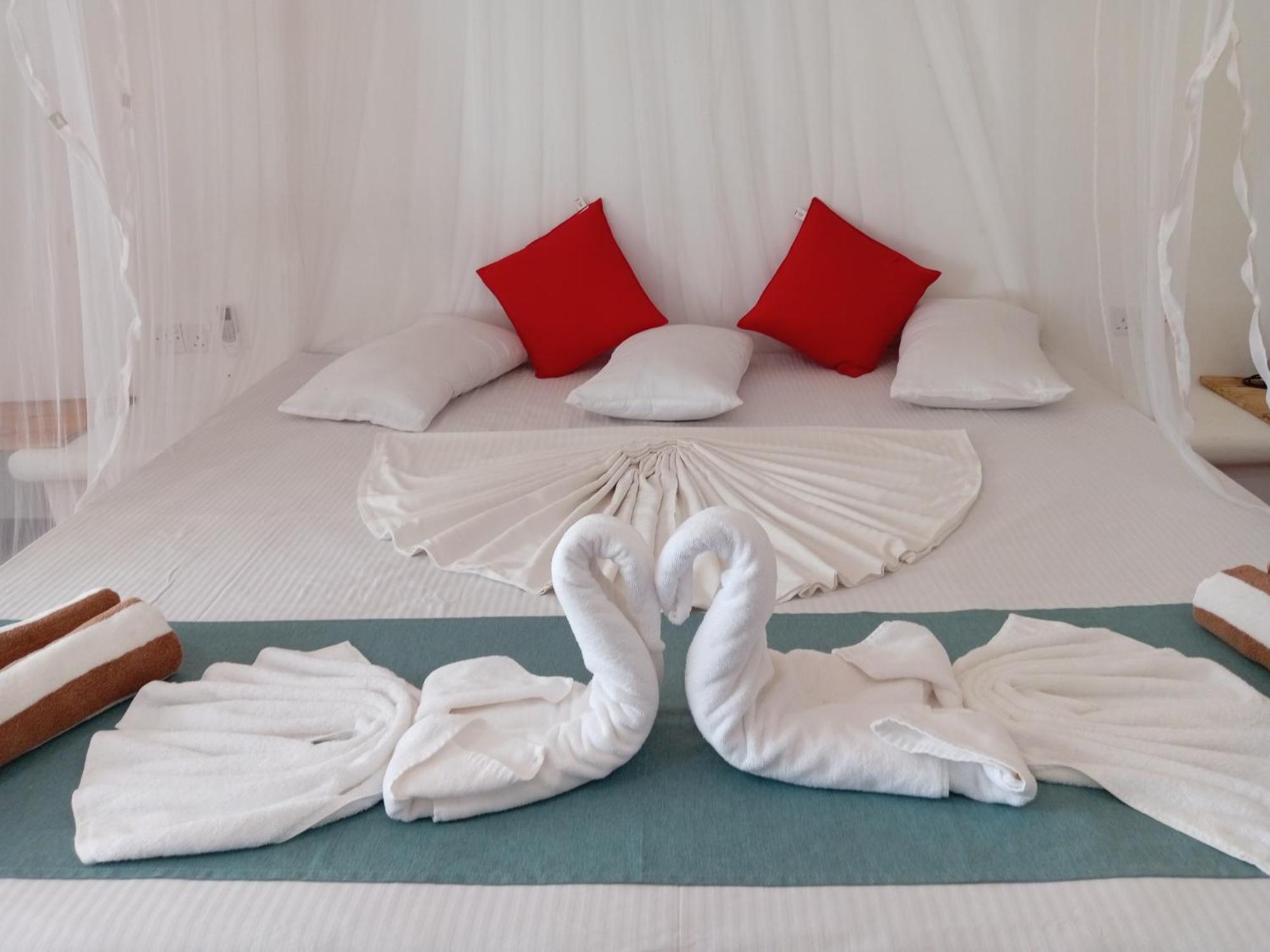 Helios Beach Resort Tangalle Dış mekan fotoğraf