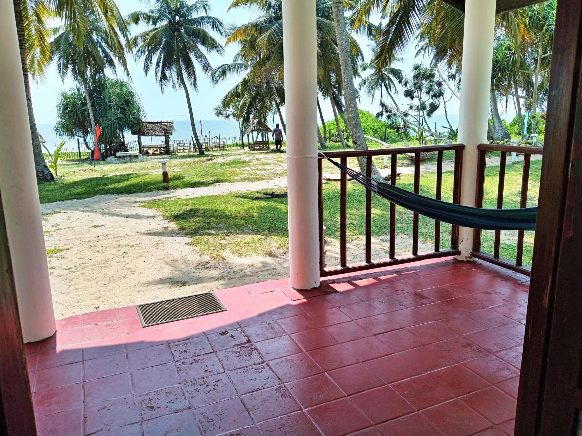 Helios Beach Resort Tangalle Dış mekan fotoğraf