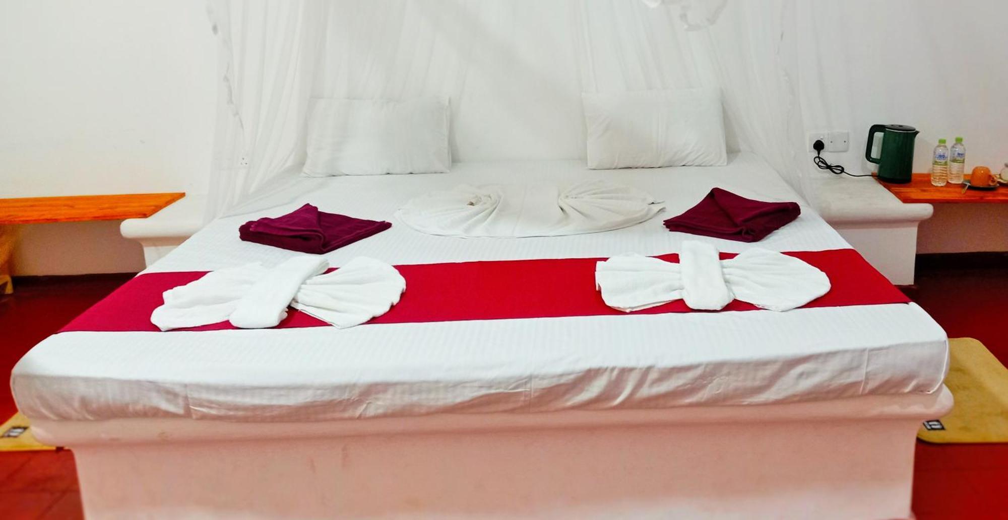 Helios Beach Resort Tangalle Dış mekan fotoğraf