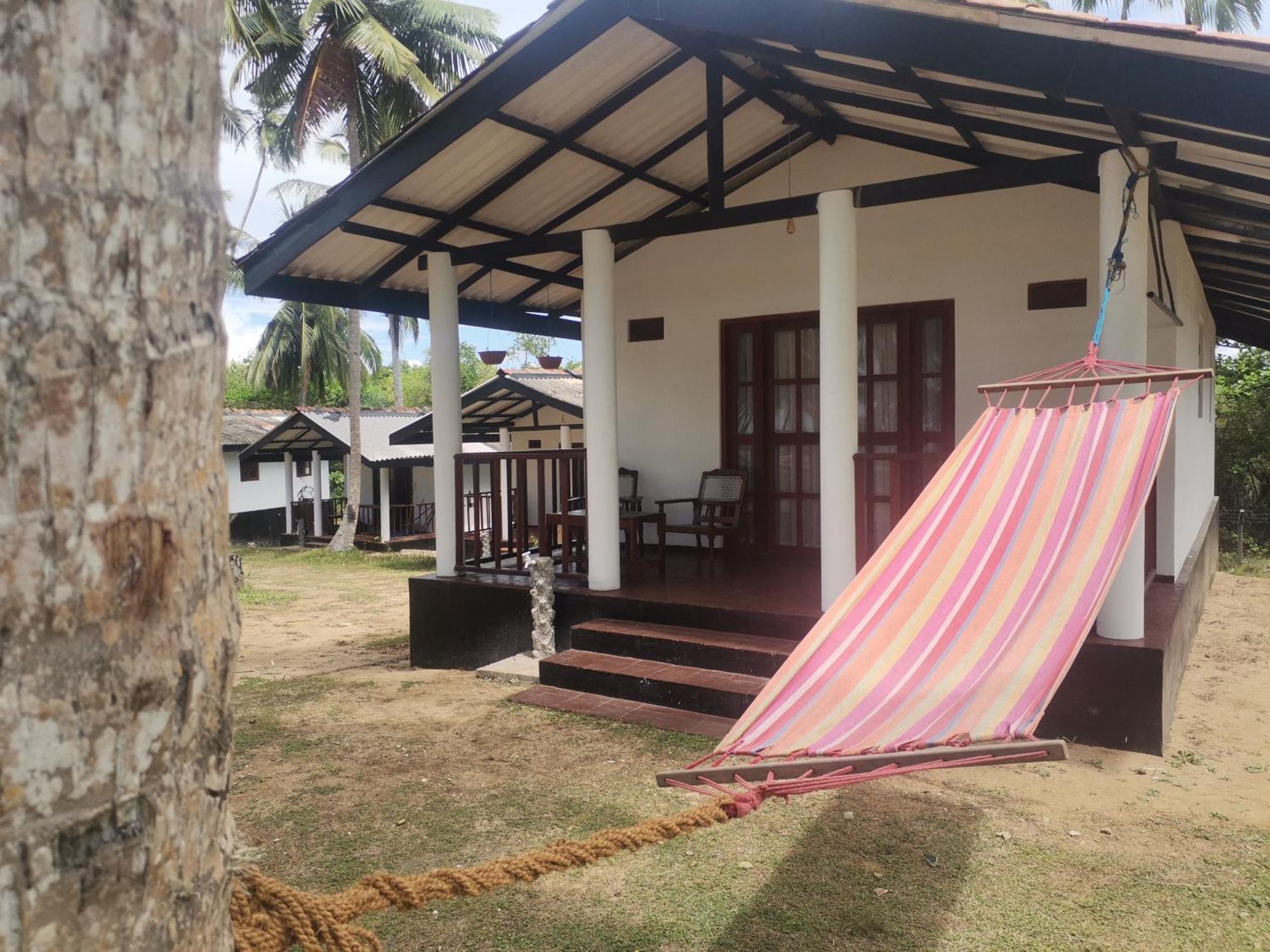 Helios Beach Resort Tangalle Dış mekan fotoğraf