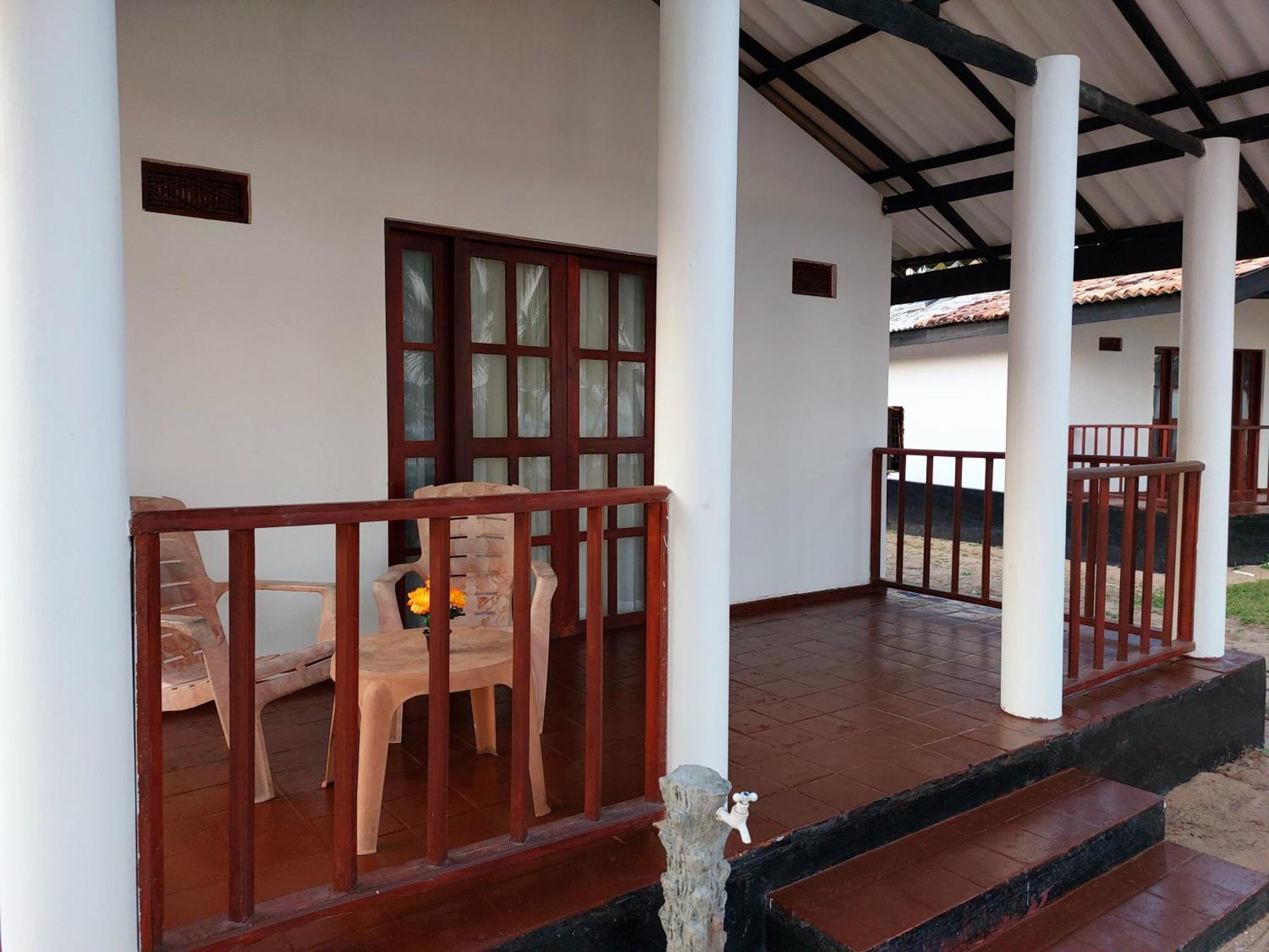 Helios Beach Resort Tangalle Dış mekan fotoğraf